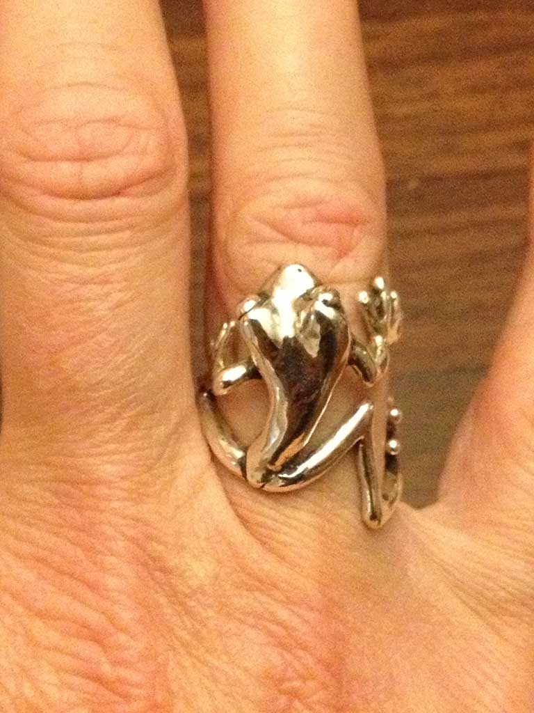 Frog-Ring-2-6---Emma-Keating-Jewellery