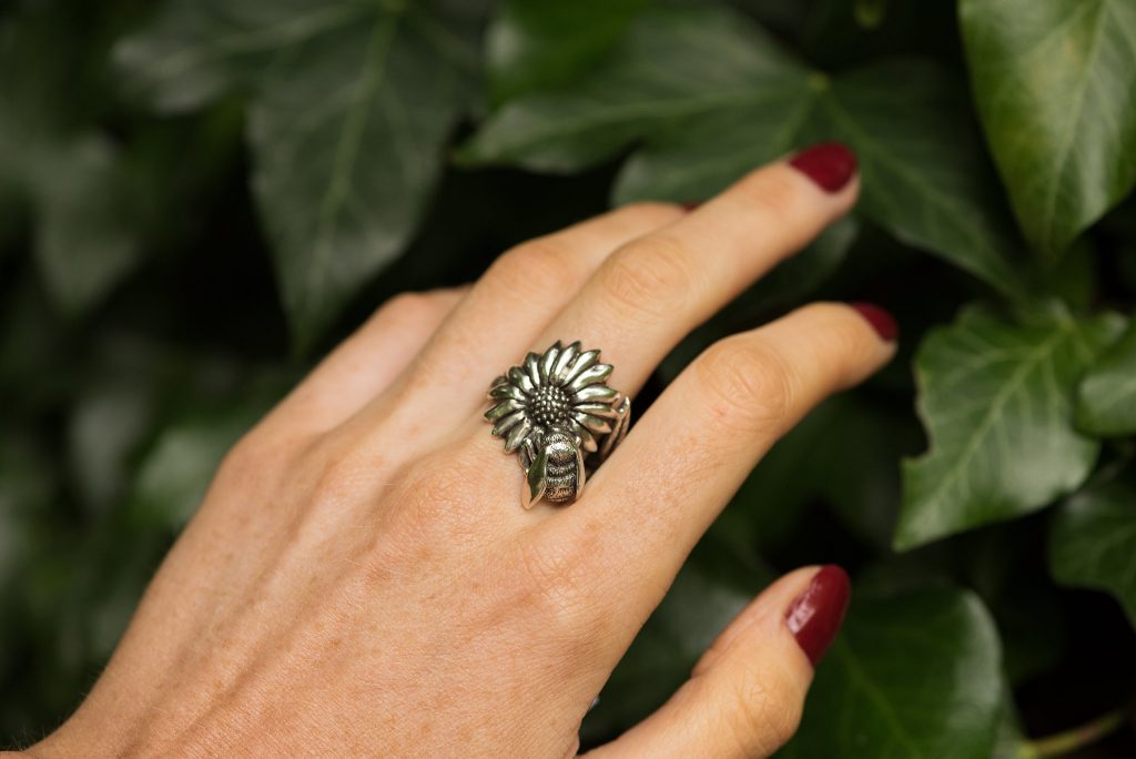 Bumble Bee Ring - Emma Keating Jewellery CW