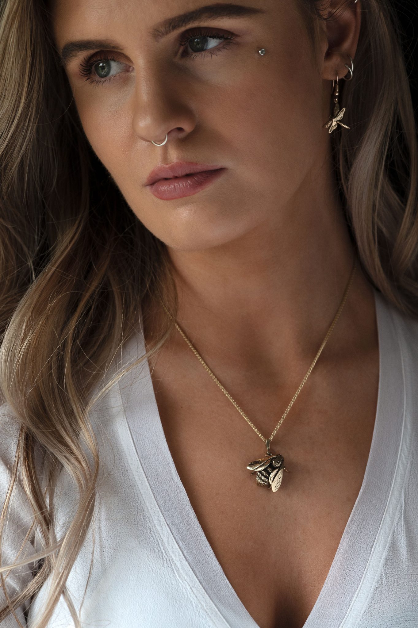 Queen Bee Pendant 9ct Gold MLR - Emma Keating Jewellery