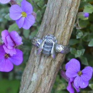 Bee-Ring-Sterling-Silver-Bumblebee-Emma-Keating-Jewellery