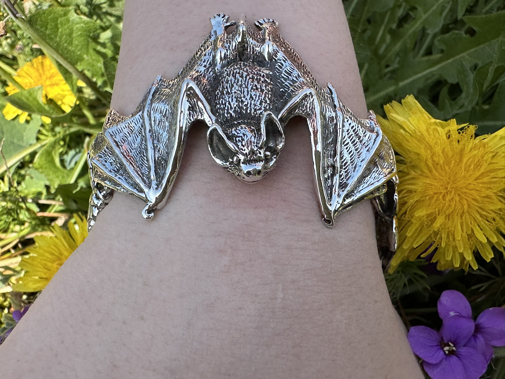Pipistrelle Bat Cuff - Image 7